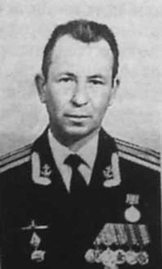 Kulinchenko V. T., captain of the 1st rank, a veteran of the submarine fleet, repeatedly encountered the "Quakers".