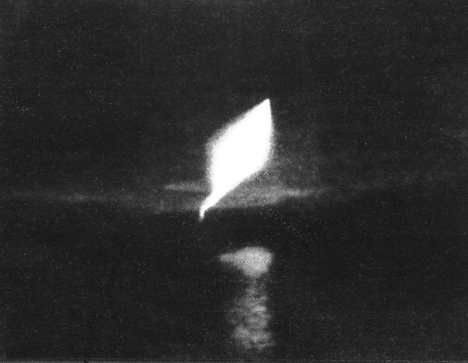 Departure from the water of an unknown object on March 5, 1979. Atlantic Ocean, Canary Islands.