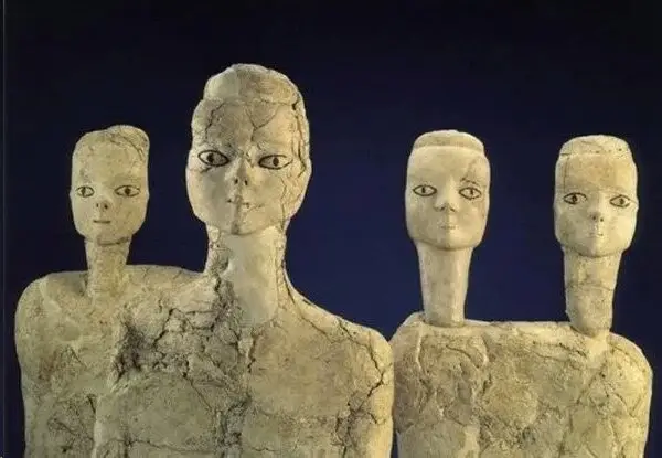 Ancient statues of aliens found in Jordan