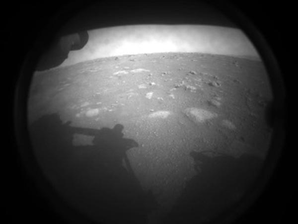 Preserverance photo first Mars