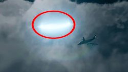 Pilots Discover Unidentified Fast-moving cylindrical Object over New Mexico
