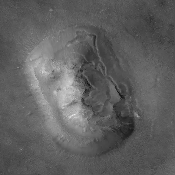 Face photo taken in 2001 by NASA / JPL / Malin Space Science Systems