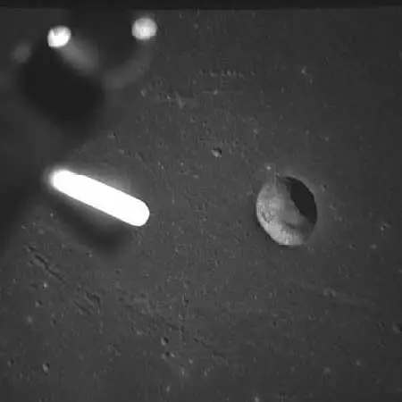 Analysis of official NASA images confirms the presence of UFOs on the moon.