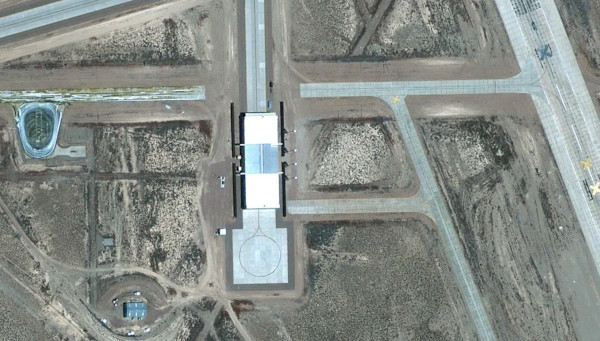 Satellite image of hangar No. 19 from 2010.